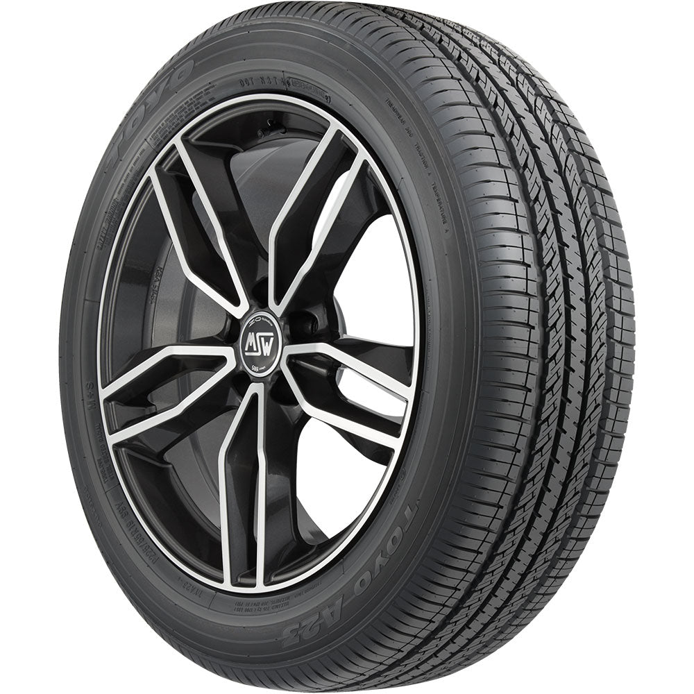 Toyo TYA23 225/55R19 99V