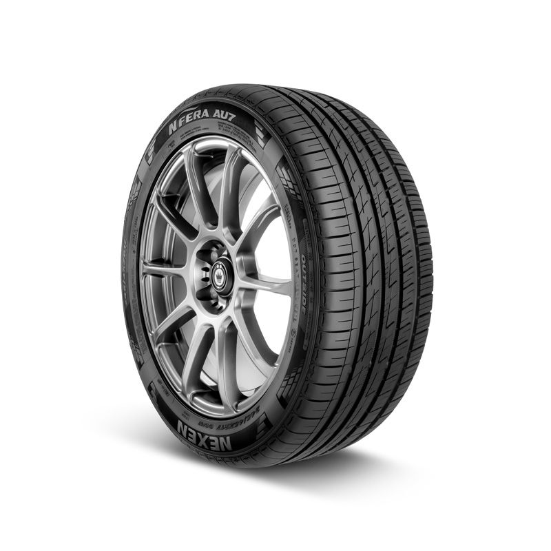 Nexen N'FERA AU7 215/55R17 94W
