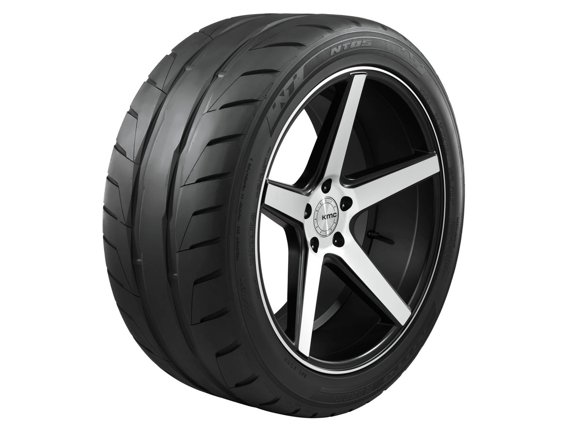 Nitto NT05 205/50R15 89W