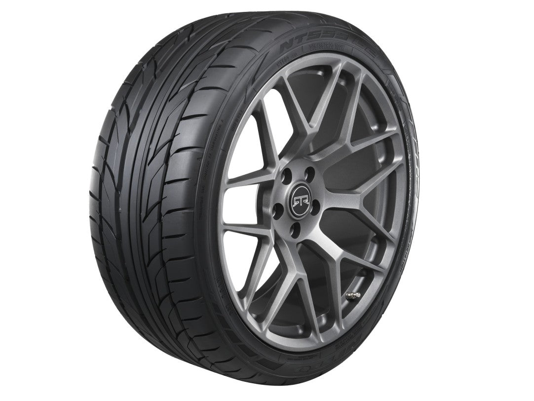 Nitto NT555 G2 225/40R18 92W